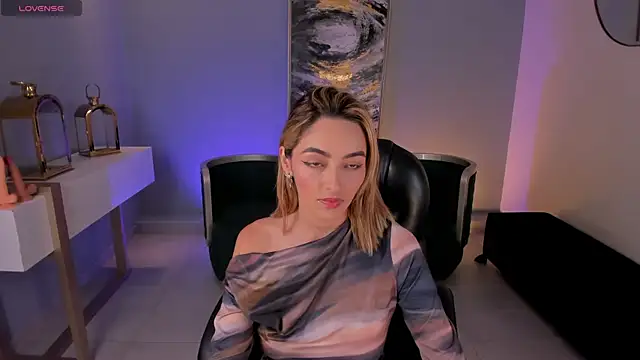 MelissaMoore  online show from 12-15-25, 02:39