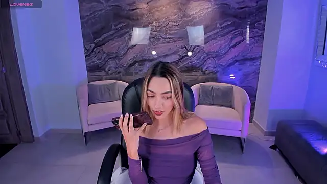 MelissaMoore  online show from 02-03-26, 03:15