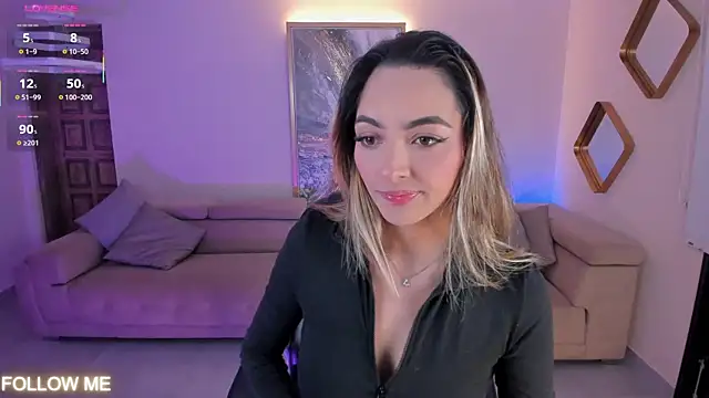 MelissaMoore  online show from 10-01-25, 02:38