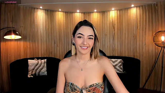 Snapshot of MelissaMoore_ chatting on 04-30-26, 10:00 MelissaMoore online show from 04-30-26, 10:00