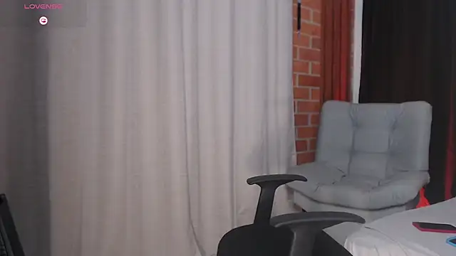 AGATHAA WHITE online show from 03-05-26, 10:12