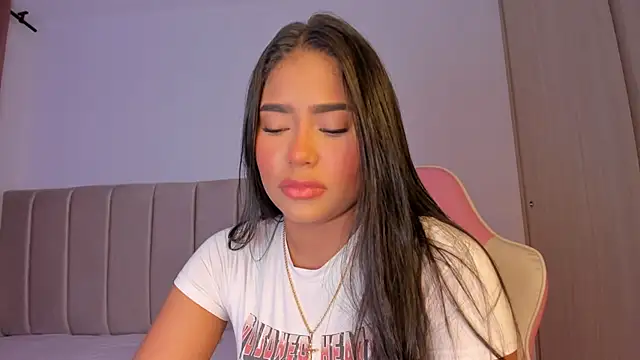 isa bunny online show from 10-25-25, 02:22