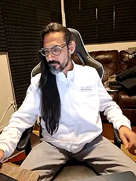 Youreherewithme online show from 05-15-26, 01:03