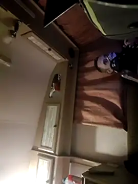 slamyke0 online show from 04-25-26, 01:19