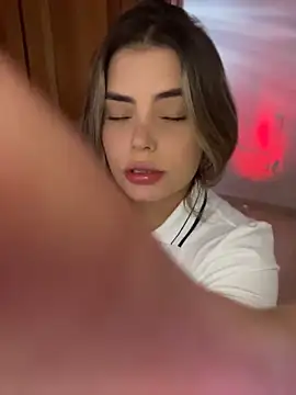Miss valeriaa online show from 04-20-26, 10:11