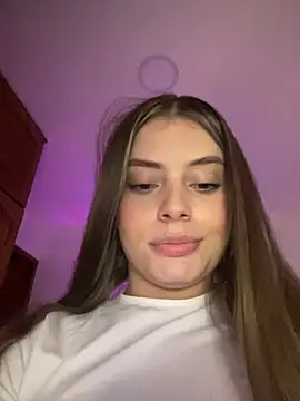 Snapshot of Miss_valeriaa chatting on 03-05-25, 10:32 Miss valeriaa online show from 03-05-25, 10:32