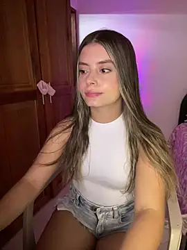 Snapshot of Miss_valeriaa chatting on 03-08-25, 03:02 Miss valeriaa online show from 03-08-25, 03:02