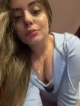 Snapshot of Miss_valeriaa chatting on 10-20-25, 09:04 Miss valeriaa online show from 10-20-25, 09:04