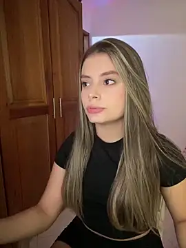 Snapshot of Miss_valeriaa chatting on 03-21-25, 02:51 Miss valeriaa online show from 03-21-25, 02:51
