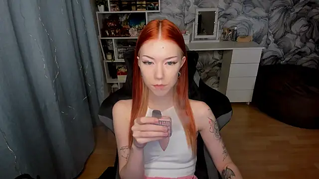 Snapshot of litl_Mia chatting on 09-15-25, 02:17 litl Mia online show from 09-15-25, 02:17