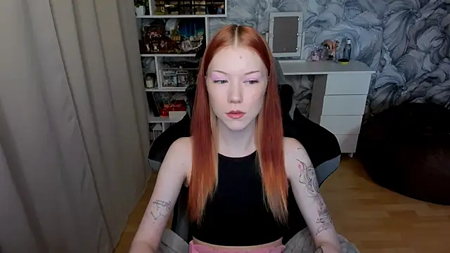 Snapshot of litl_Mia chatting on 10-13-25, 03:24 litl Mia online show from 10-13-25, 03:24