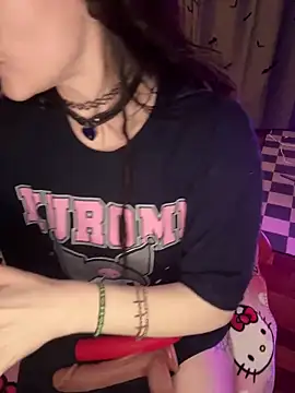 BlaizeyBBy online show from 03-23-25, 05:32