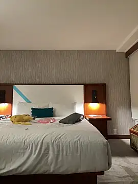 BlaizeyBBy online show from 04-21-26, 07:48