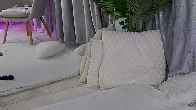 IsabelleEthan online show from 03-06-26, 03:01