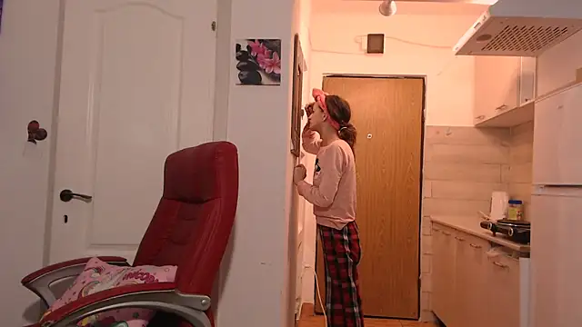 simyhvn online show from 02-10-26, 05:06