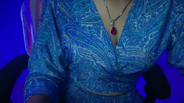 Queen Angelena online show from 11-29-25, 05:46