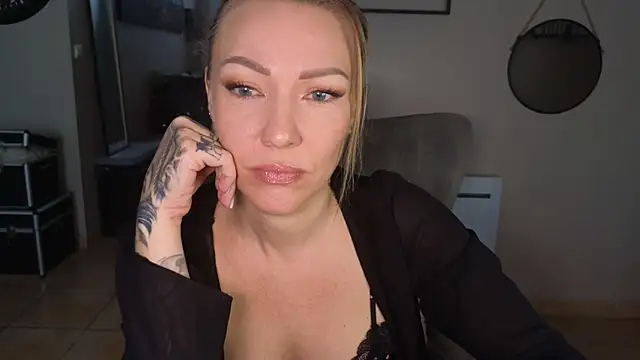 Sacha-xx online show from 02-19-26, 08:44