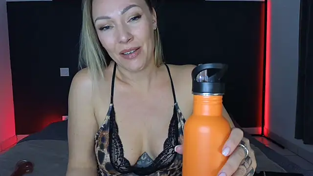 Sacha-xx online show from 12-18-25, 02:54