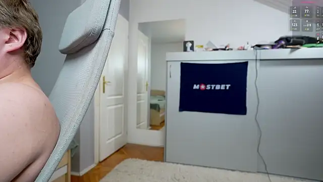 foxeslovefoxes online show from 12-07-24, 02:30