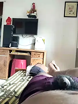 Snapshot of desibhabi0904 chatting on 11-25-25, 04:35 desibhabi0904 online show from 11-25-25, 04:35