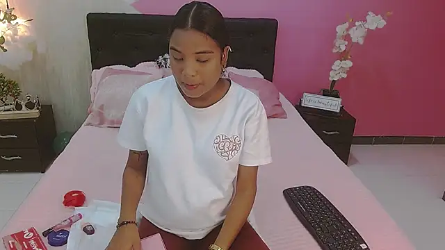 roxy cooper online show from 03-20-25, 12:00