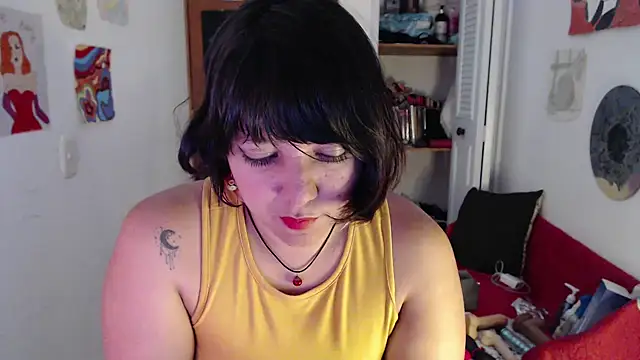 soynanabela28 online show from 09-18-25, 07:11