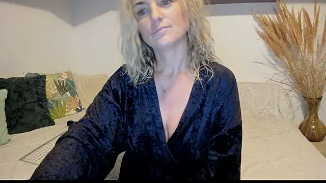 Jadore able online show from 10-28-25, 02:34