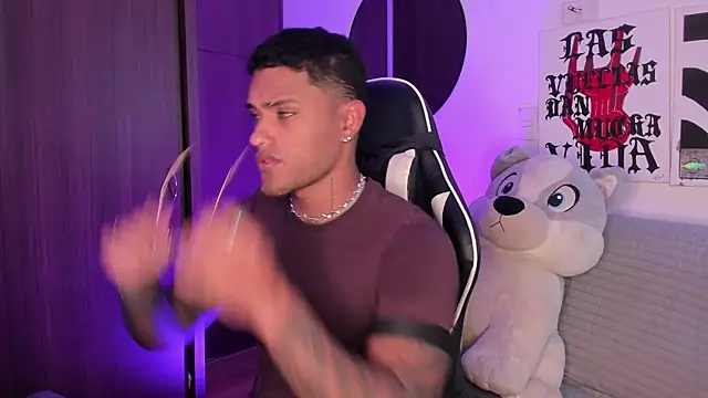 Alessandro Vanni online show from 06-15-26, 01:33
