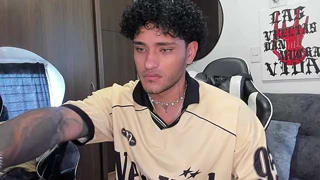 Alessandro Vanni online show from 02-13-26, 02:39