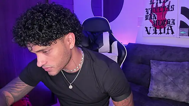 Alessandro Vanni online show from 04-24-26, 02:24
