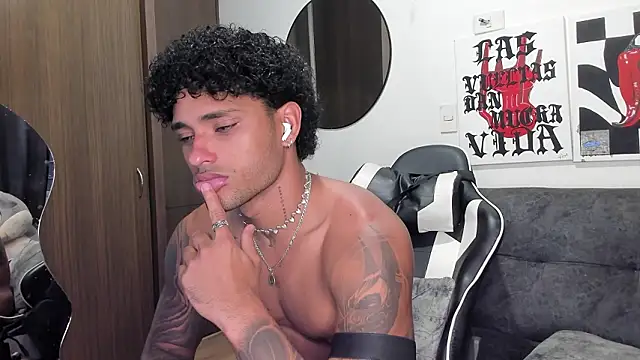 Alessandro Vanni online show from 02-26-26, 03:28