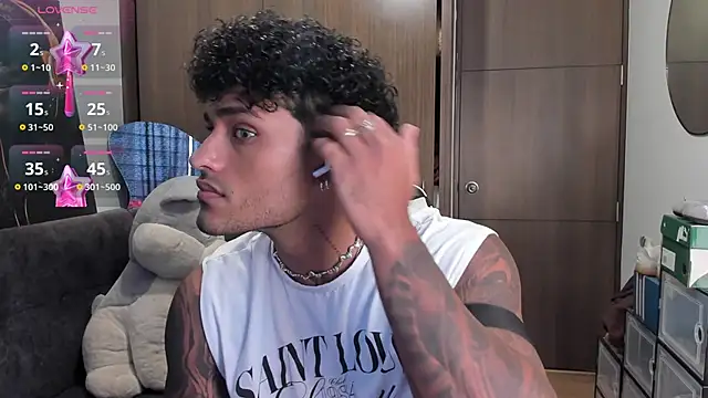 Alessandro Vanni online show from 11-10-25, 01:38