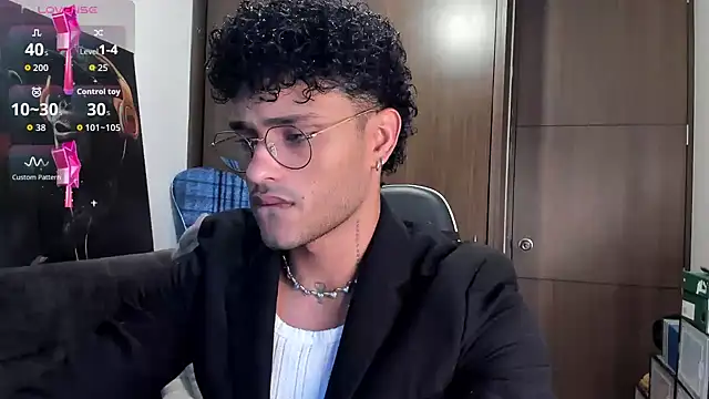 Alessandro Vanni online show from 10-28-25, 08:41