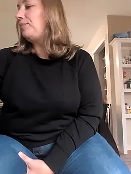 Canadian BBW online show from 10-24-25, 07:57