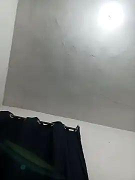 Snapshot of R3Y_S3X chatting on 11-27-25, 02:01 R3Y S3X online show from 11-27-25, 02:01