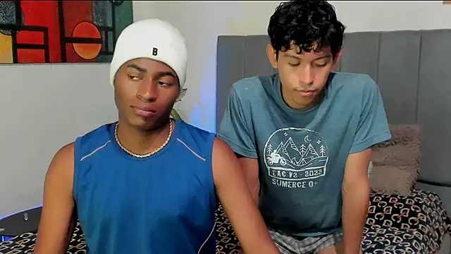 Snapshot of CrissBrownxxx chatting on 10-22-25, 08:19 CrissBrownxxx online show from 10-22-25, 08:19