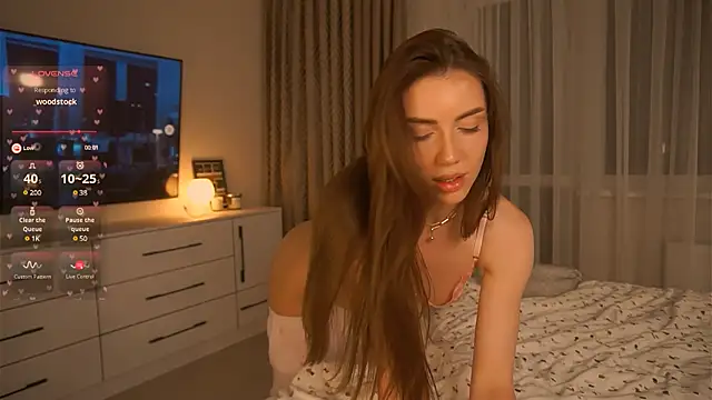 Snapshot of _Miss_Johansson_ chatting on 02-10-25, 05:09  Miss Johansson  online show from 02-10-25, 05:09