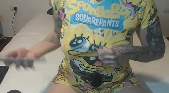 Snapshot of Tattoodreams_lucy chatting on 12-22-24, 08:14 Tattoodreams lucy online show from 12-22-24, 08:14