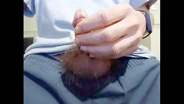 Snapshot of hairyuncut00 chatting on 10-01-25, 12:31 hairyuncut00 online show from 10-01-25, 12:31
