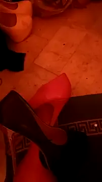 Misspadrona88 online show from 11-19-25, 01:05