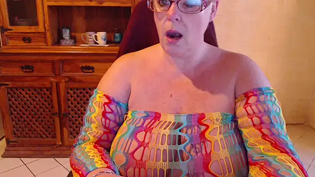 Snapshot of MISS_LINDAH chatting on 04-10-26, 05:14 MISS LINDAH online show from 04-10-26, 05:14