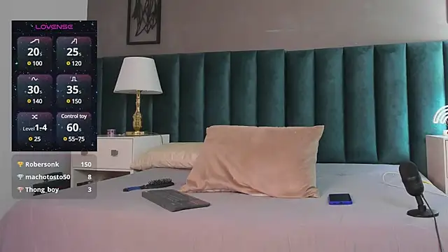 Karol fenixx online show from 02-08-25, 01:01