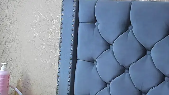 Imannejulienne online show from 03-08-26, 11:08