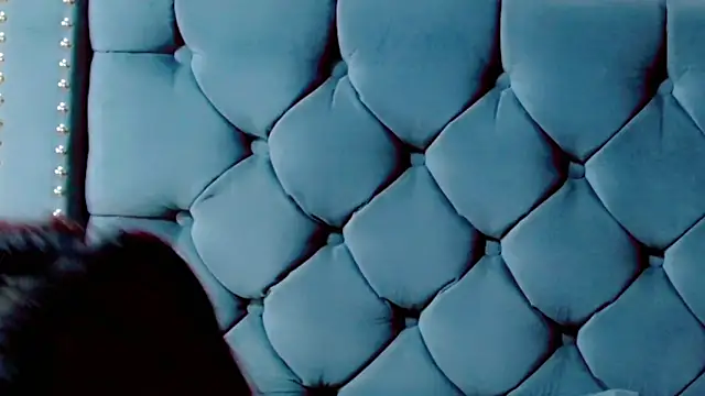 Imannejulienne online show from 10-14-25, 01:28