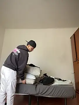 dylancrugerx online show from 04-10-26, 09:16