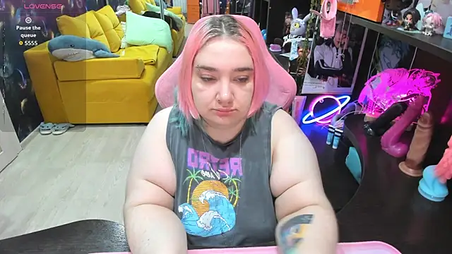 Softie Sofy online show from 05-14-26, 03:14