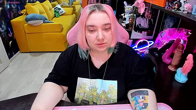 Softie Sofy online show from 05-28-26, 01:35