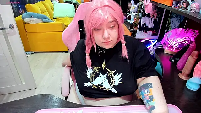 Softie Sofy online show from 05-12-26, 02:19