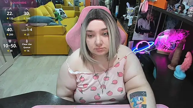Snapshot of Softie_Sofy chatting on 06-28-26, 02:40 Softie Sofy online show from 06-28-26, 02:40