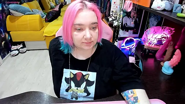 Softie Sofy online show from 03-28-26, 03:29